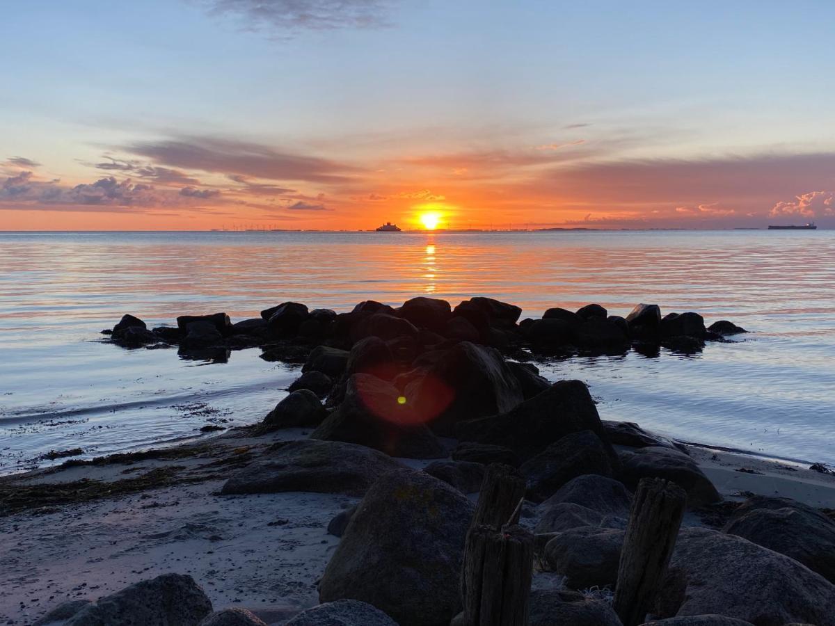 Feriehus Med Havudsigt Spodsbjerg Exterior foto